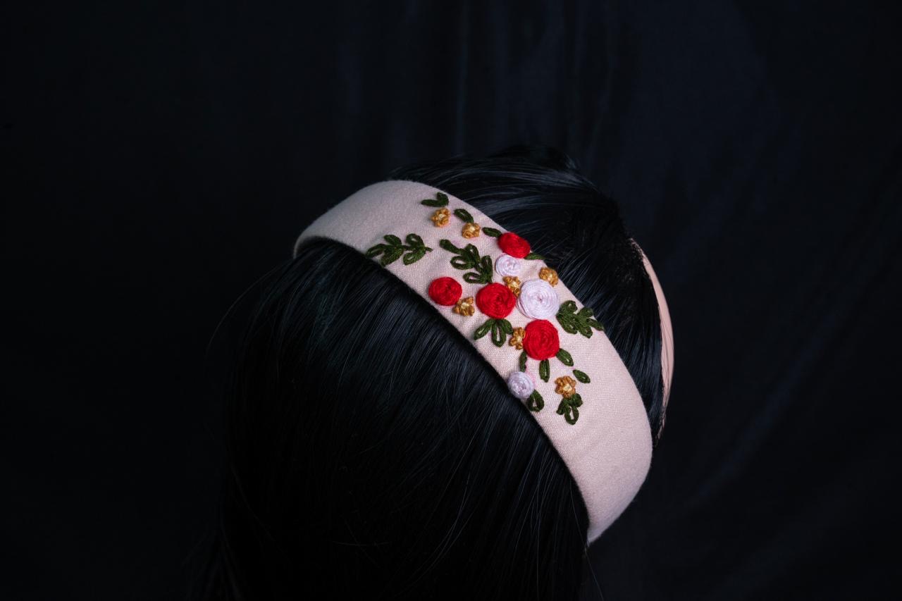 8344a08d-e0f8-4d31-9d98-5b783c26efdc Rosette Hairband - Image 1