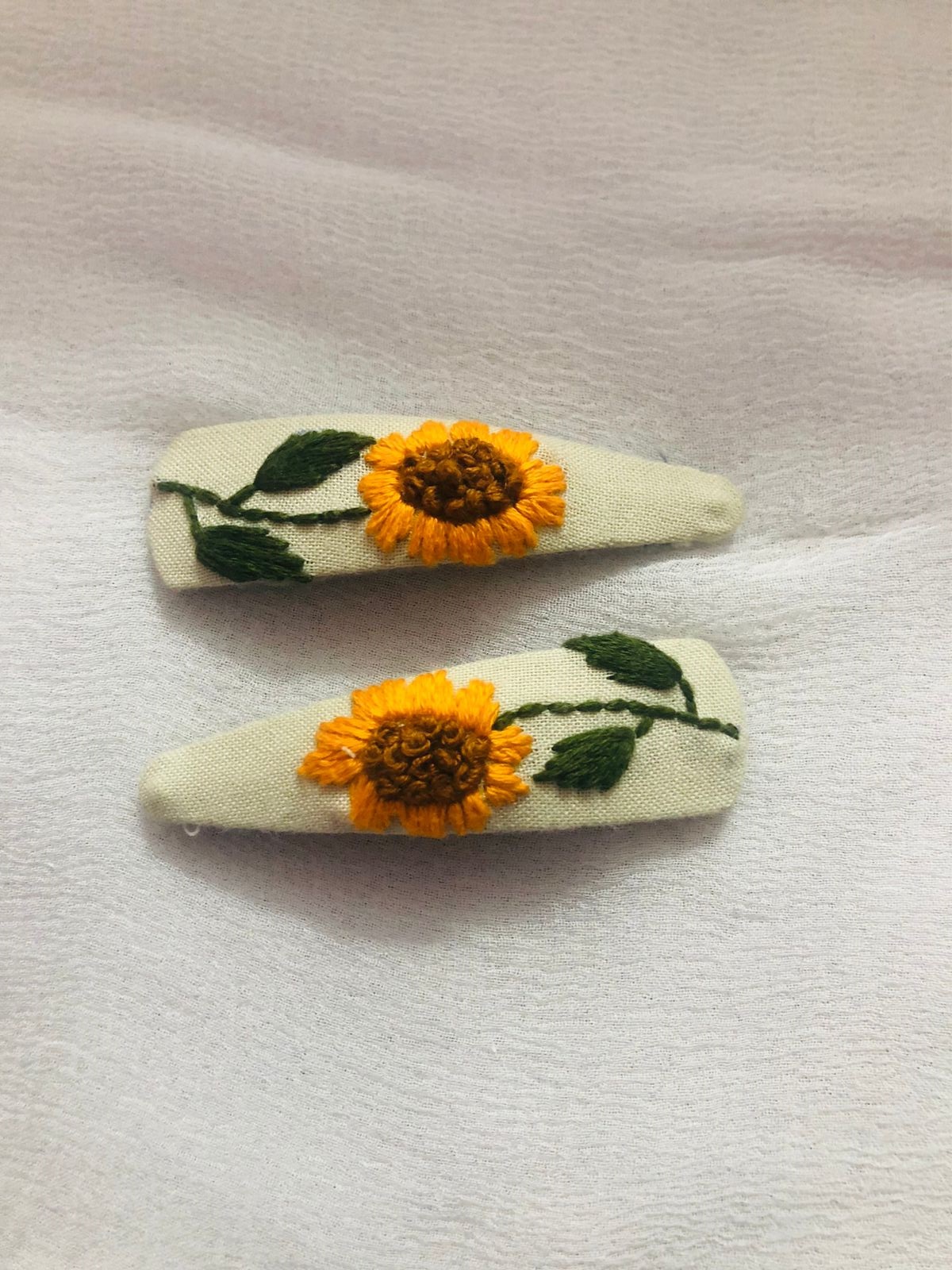 25 Sunflower Hairpins - Image 1