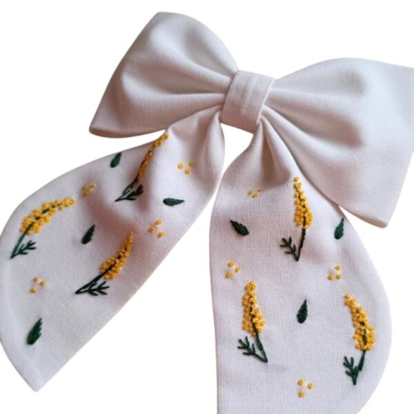 Minimal Design Hair Bow