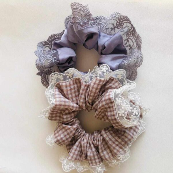 Lace scrunchie set