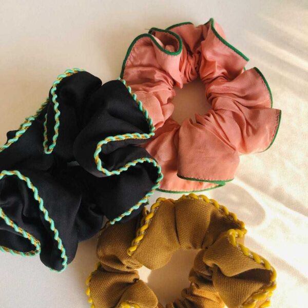 Ruffle scrunchie set